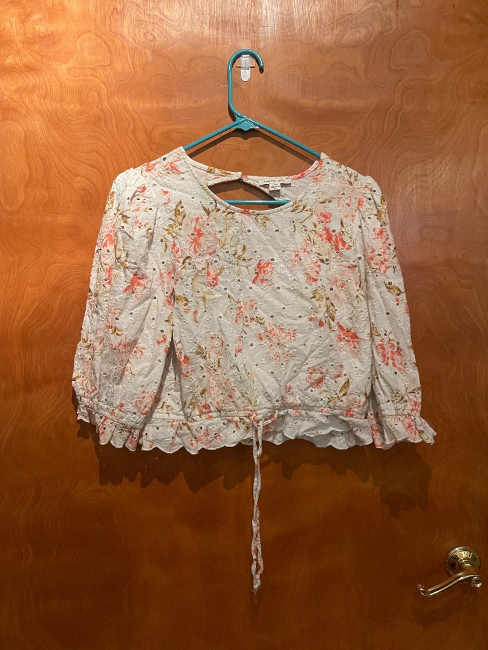 American Eagle Cropped Floral Shirt